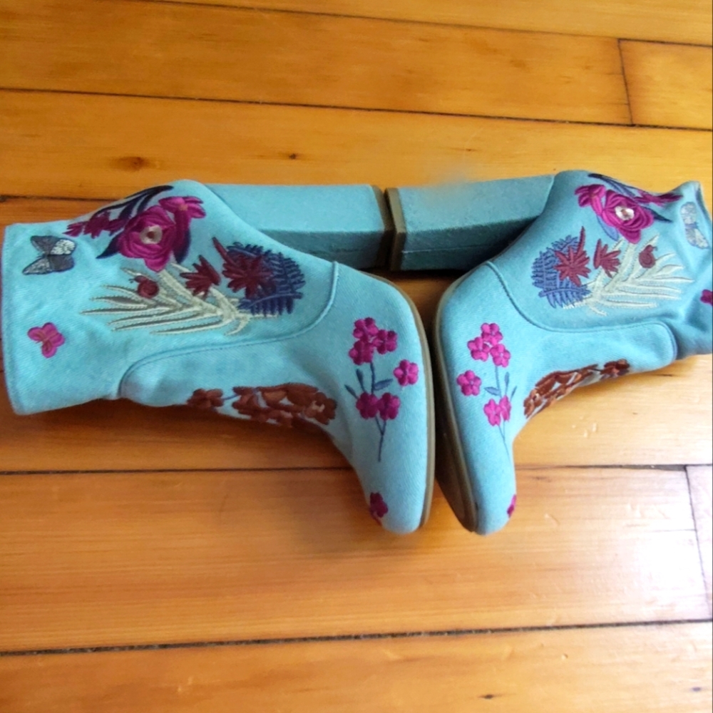 Bamboo Namaste 11 embroidery faux denim bootie - Picture 4 of 6